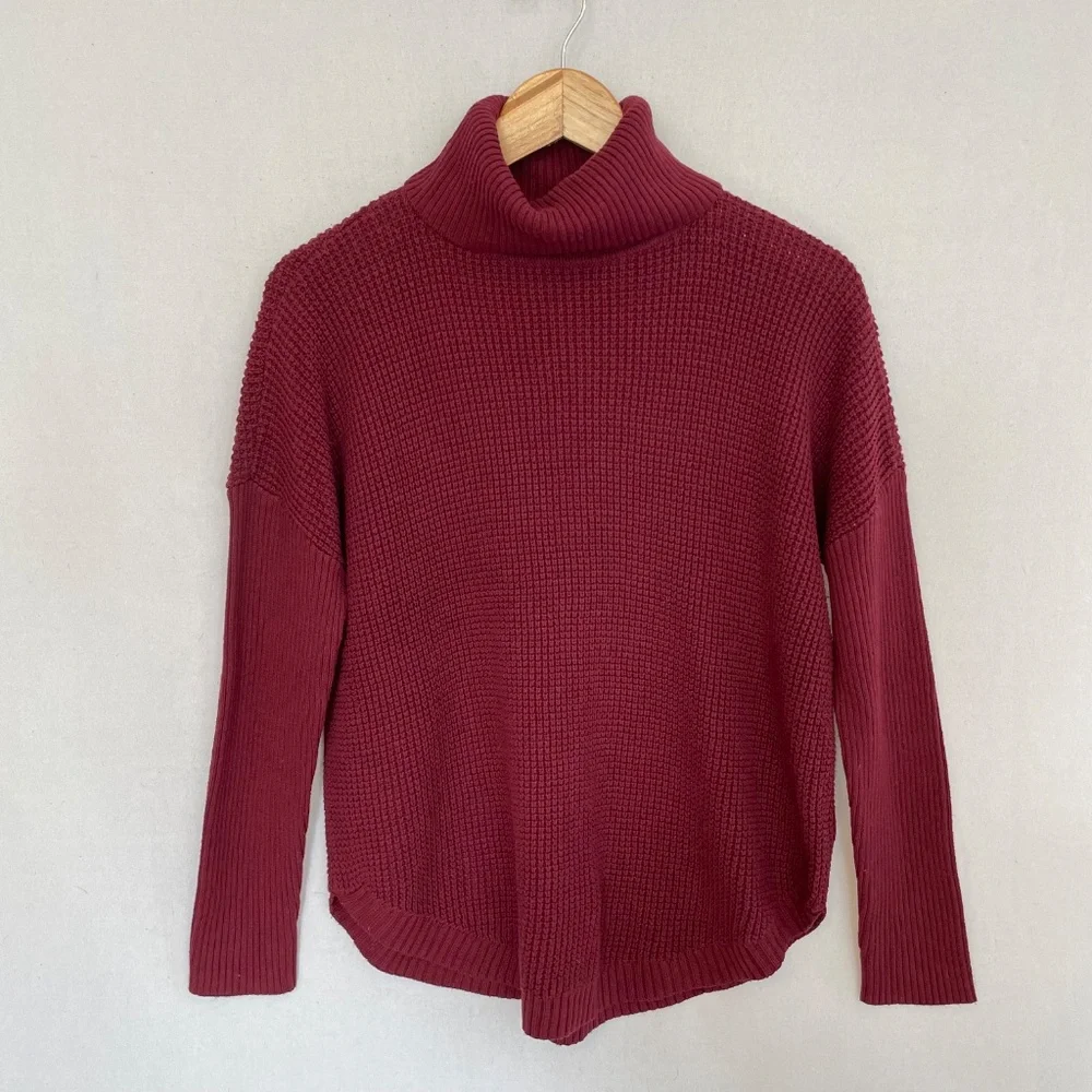 MICHAEL MICHAEL KORS Women’s Small Merlot Waffle Weave Knit Turtleneck Sweater